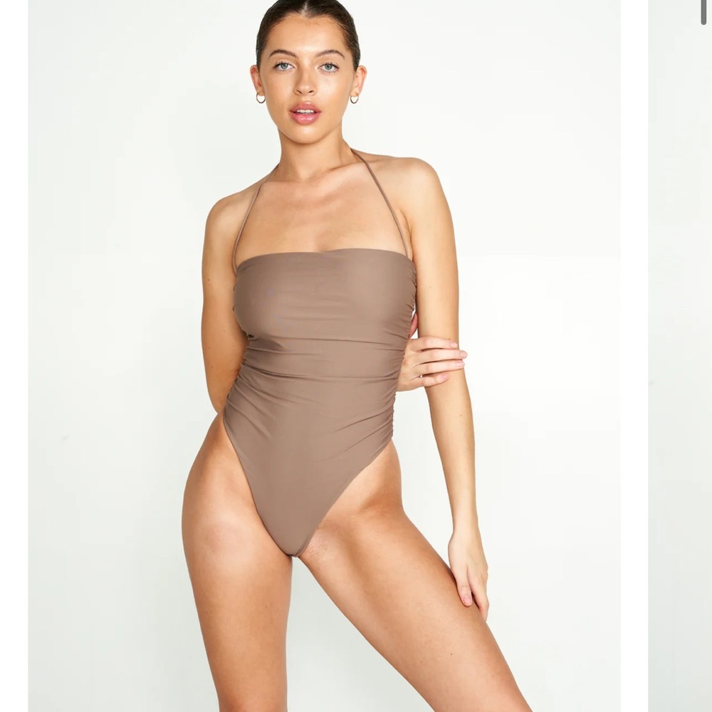 Nyud Swim Palma One Piece in Truffle